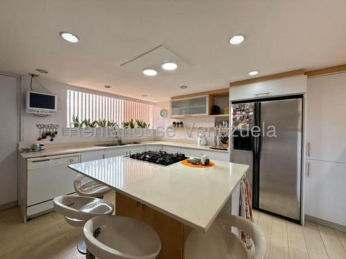 Espectacular Pent-house Ubicado En La Tahona! #25-22572 Ricardo Rah