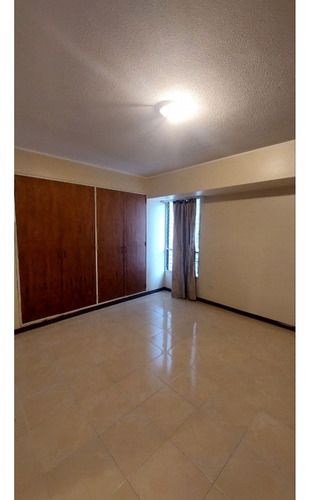 Apartamento En Venta El Cigarral De Oportunidad