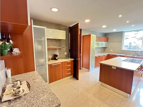 En Venta Lujoso Apartamento En Sebucán. Sucre - Caracas