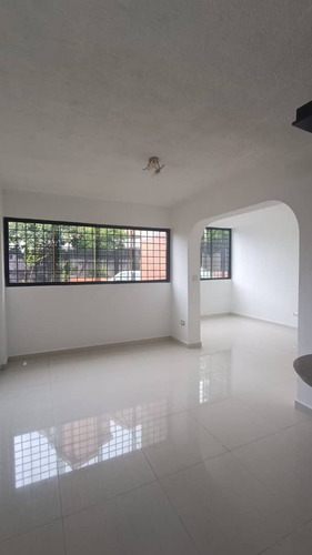 Imagen 4 de 11 de Apartamento En Venta 68m2 Urb Parque El Retiro San Antonio De Los Altos