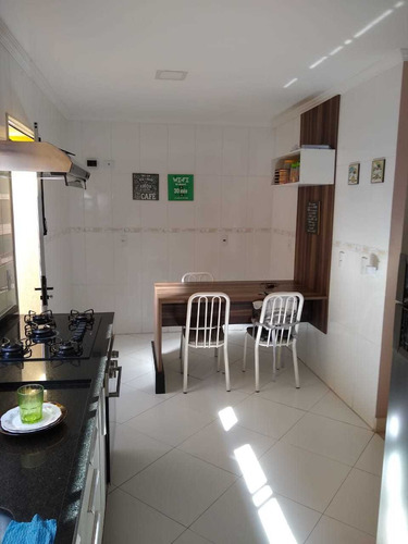 Imagem 4 de 14 de Vendo Ou Troco Lindo Sobrado Com Três Suites E Edícula Vi351