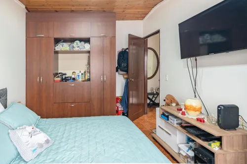 Casa En Venta En Los Naranjos. Cod V21519