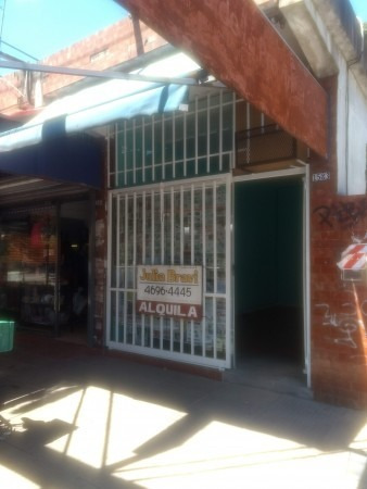 Venta Locales Comerciales Sobre Avenida En Morón