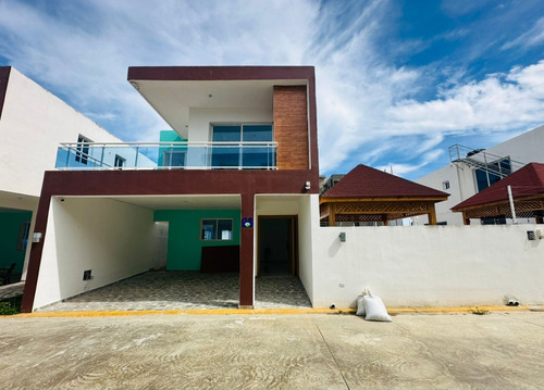 Se Renta Casa Con Piscina En San Isidro Prado Oriental