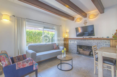 Imagen 8 de 30 de Casa De 4 Dormitorios + Piscina En La Peninsula, Punta Del Este - Punta Del Este Mansa