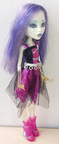 Muñeca Monster High Spectra Ghouls Alive (Usado)