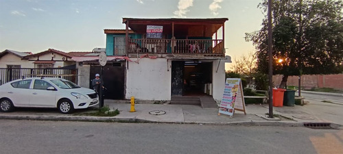 Casa En Venta De 5 Dorm. En Quilicura