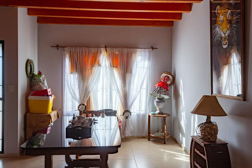 Casa En Venta Barrio Olivos De Furlotti En Maipú
