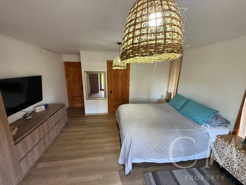 Hermosa Casa En Parcela De 8.000 M2 En Trafún.