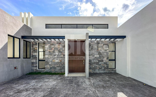 Casa De Una Planta En Venta En Mérida En Privada Praderas Del Mayab En Conkal