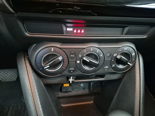 Mazda Touring edición carbón edition 1.5