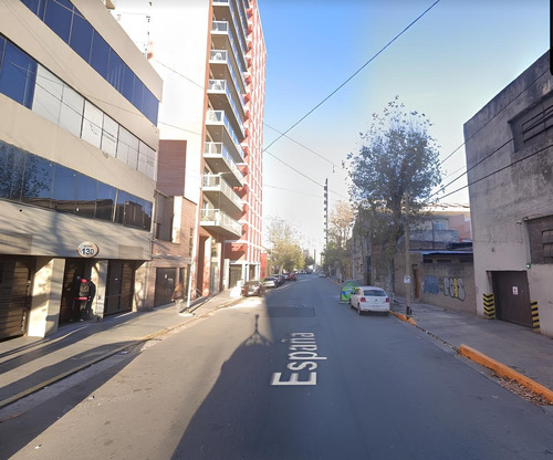 Cochera Cubierta En Avellaneda Centro