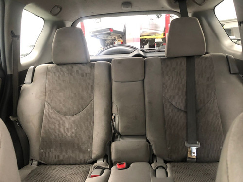 Imagen 9 de 14 de Toyota Rav-4 2012 Base