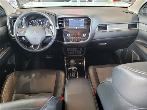 Mitsubishi Outlander 3.0 Mivec v6 Hpe-s Awd
