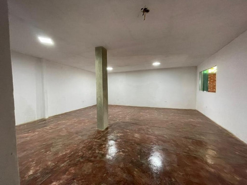 Imagen 6 de 10 de Santa Mónica, Caracas, Alquilo Galpón