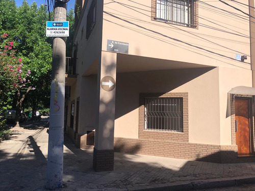 Venta Casa En Ph De Dos Dormitorios 82,78 M2 . Rosario, Barrio Echesortu