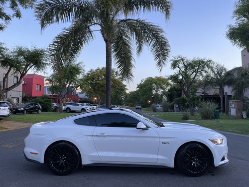Ford Mustang 5.0 Gt 421cv