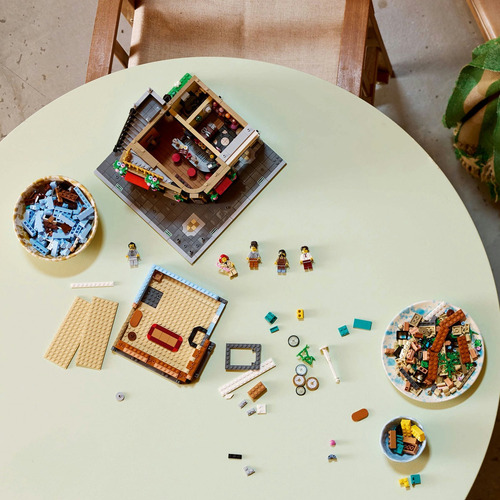 Lego® Icons Esquina Tudor Set De Construcción 10350