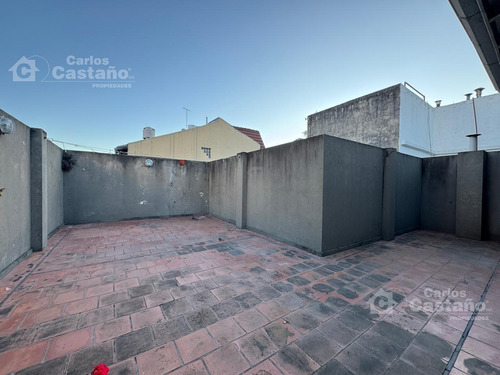 Ph/casa En Altos De 3/s Amb. Al Frente Con Terraza