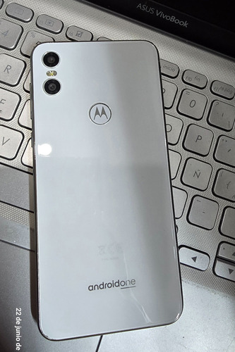 Moto One Blanco 64g 4gb Libre Excelentes Condiciones Blanco (Usado)