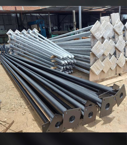 Imagen 2 de 5 de Postes Metálicos Y Tableros Móviles Fabricantes
