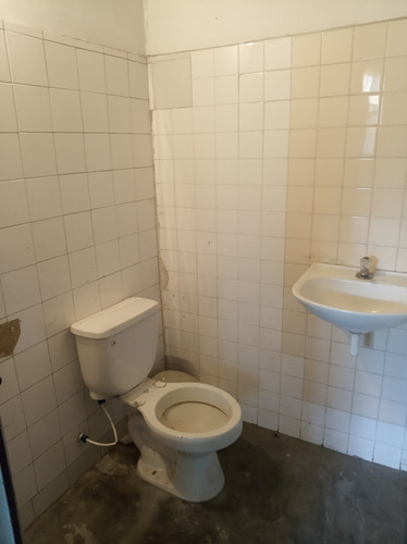 Imagen 13 de 20 de Local Comercial En Venta, 80 M2. Flor Amarillo-valencia