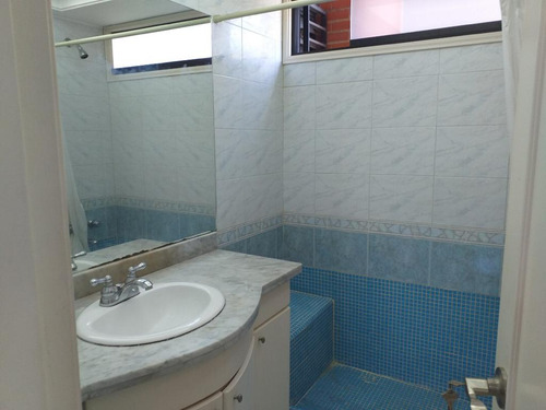 Vendo Precioso Apto. En Los Geranios, Mun. El Hatillo. 128 M