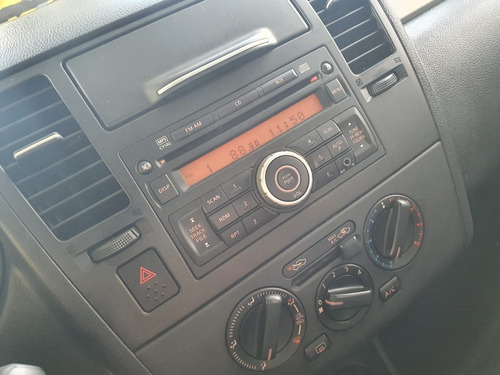 Imagem 6 de 10 de Nissan Tiida 1.8 S
