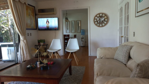 Gran Casa 6d-4b En Exclusivo Sector