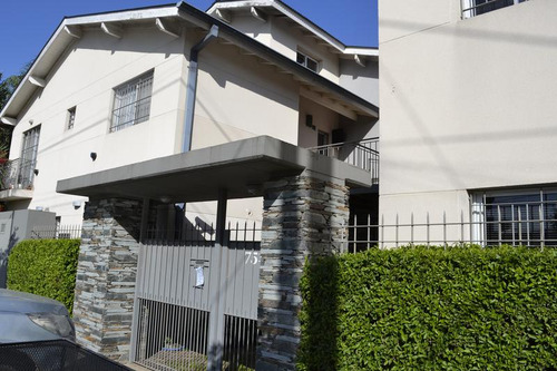 Triplex En Complejo Cerrado - Bella Vista