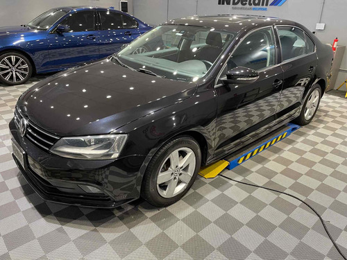 Volkswagen Vento 2.5 Advance Plus 170cv Tiptronic 2015