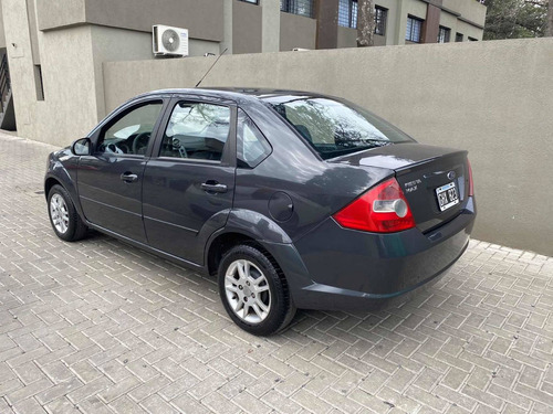 Imagen 4 de 7 de Ford Fiesta 2007 1.6 Edge Plus Mp3