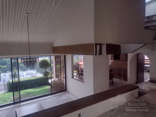 Casa En Venta En Bosques De Las Lomas, Cuajimalpa De Morelos.