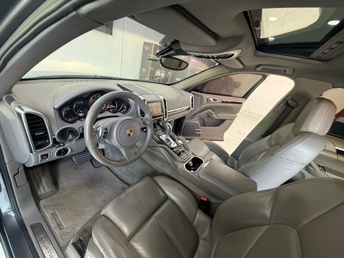 Porsche Cayenne 4.8 V8 S 5p