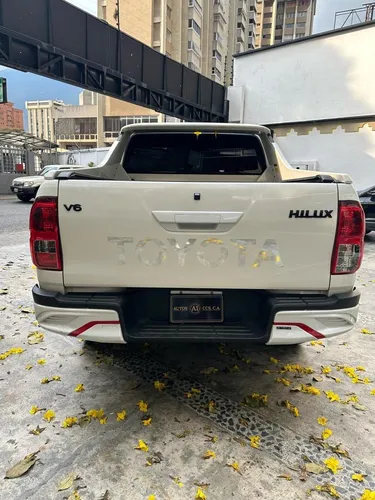 Toyota Hilux Trd 2019 Blanco