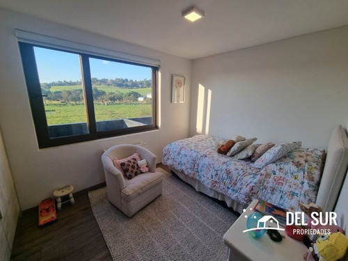Casa En Excelente Barrio En Puerto Varas