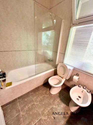 Excelente Casa En San Joaquín.