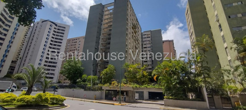 Apartamento Con Gran Potencial Para Remodelar!! 25-24271
