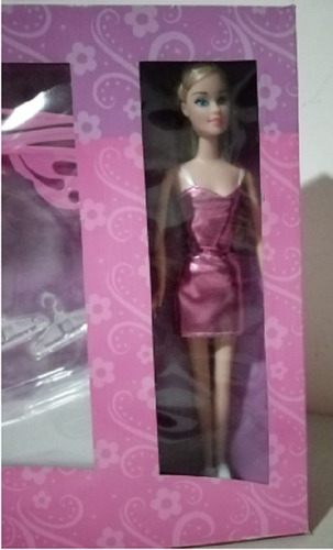 Set De Muñeca Brittany ( Closet)