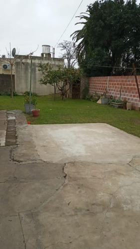 Imagen 18 de 19 de Casa Con Amplio Fondo, Calle 12 E 37 Y 39 Venta/permuta.