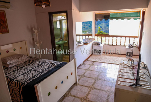 En Venta. Elegante Y Confortable Casa De Dos Niveles, Los Naranjos Del Cafetal