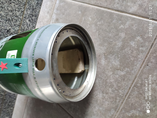 Imagem 2 de 3 de Vendo Barill De Heineken Já Cortado Pronto Pra Montagem