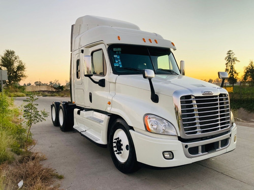 Imagen 4 de 15 de Freightliner Año 2013 Mexicono% Original Impecable