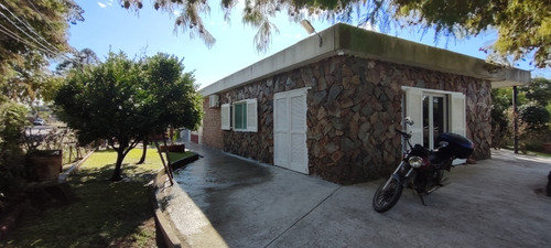 Venta De Hermosa Casa De 3 Dormitorios En Villa Argentina
