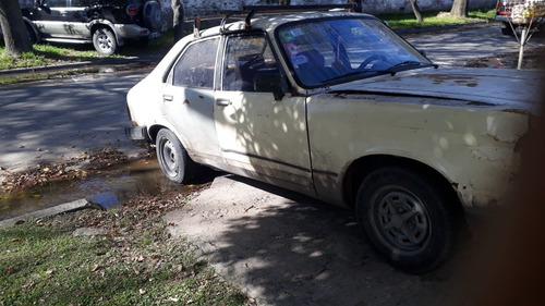 Volskwagen 1500. 1987 Sedan