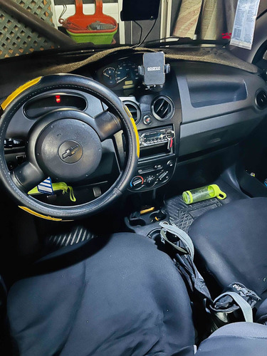 Imagen 24 de 25 de Chevrolet Spark 1000. Lt