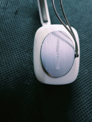 Audífonos Bowers& Wilkins Usados Blanco (Usado)