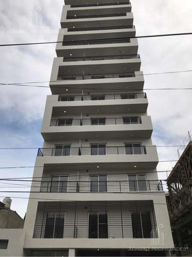 Imagen 2 de 8 de Departamento 2 Ambientes Venta Caseros Cochera Apto Profesional