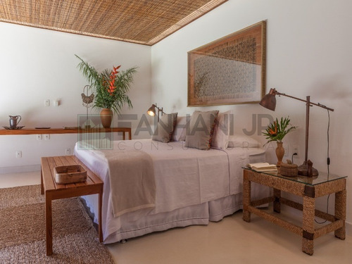 Imagem 7 de 30 de Vendo Casa Em Trancoso - Arquitetura & Design - Av Itabela. Área:1.669 M² Área Construída:885 M² 6 Suítes Com Ar Condicionado, Piscina De Borda - Ba - Ca0005_fanhan