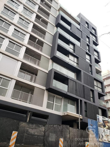Apartamento De 2 Dormitorios A La Venta En Barrio Sur